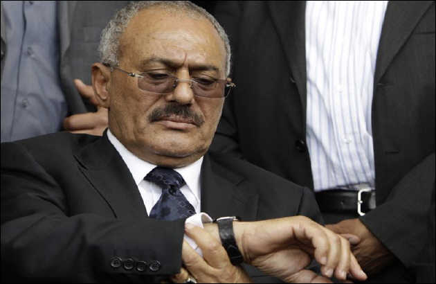 حمايت همزمان امريکا از دمکراسي و ديکتاتورها 