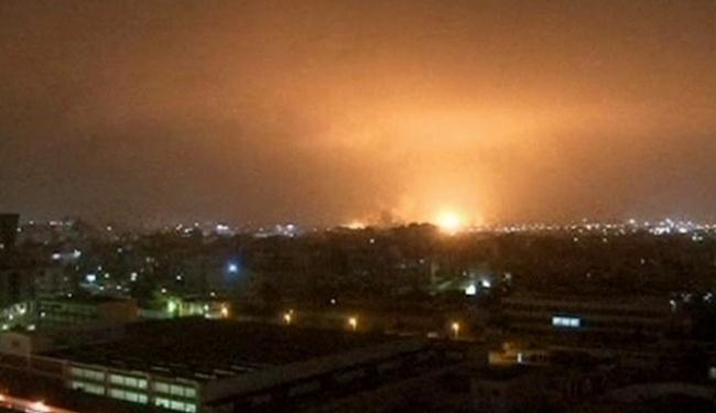 انفجاران يهزان مقر القذافي في طرابلس