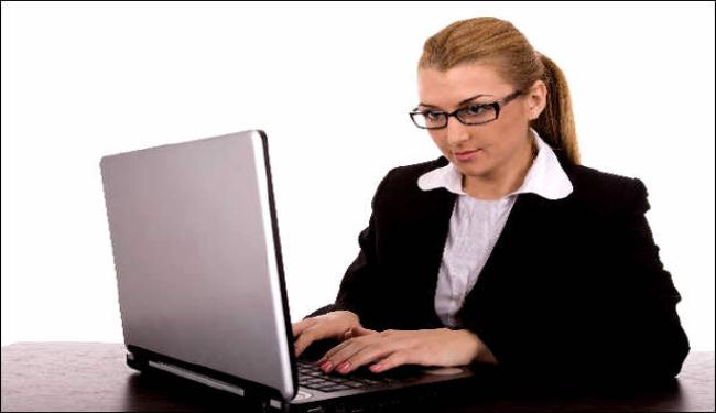 لا للجلوس أمام الحاسوب لساعات طويلة