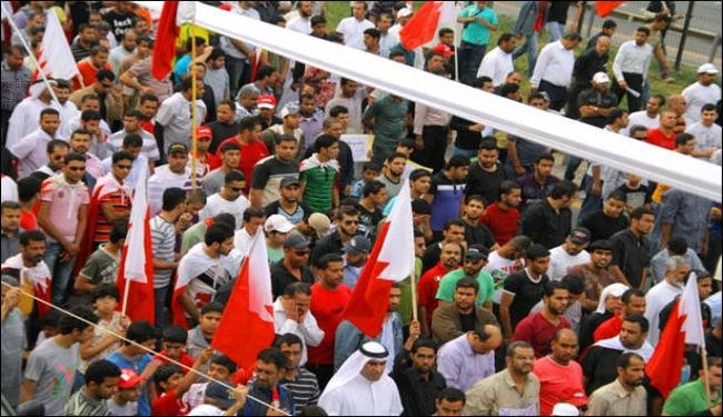 تظاهرات حاشدة بالبحرين تؤكد على مطالب الشعب