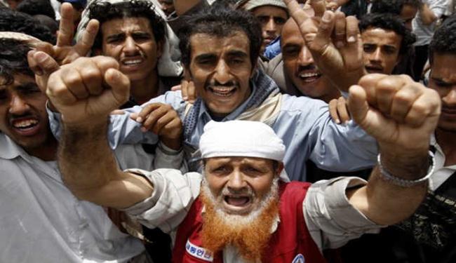 الثورة اليمنية تتعلق بالشباب 