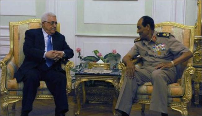عباس يواجه أزمة مع المجلس العسكري المصري