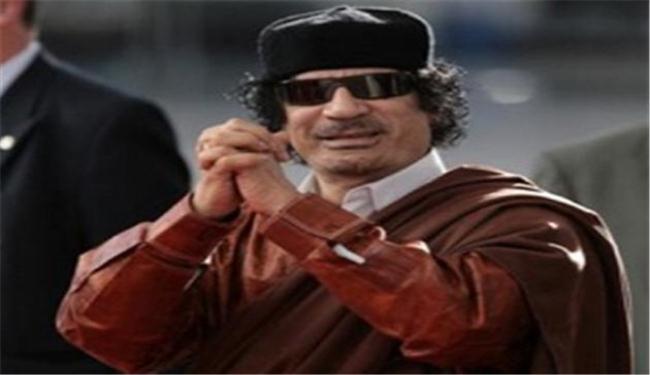 القذافي يضع اموال الشعب في حسابات خاصة