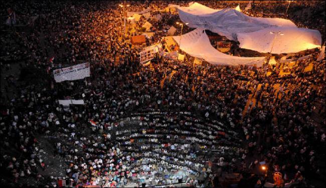 صحف:المصريون تظاهروا لشكوكهم بالمجلس العسكري