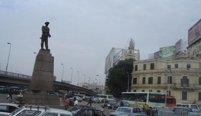 اعتقال اميركي لمحاولته تدمير تمثال في مصر