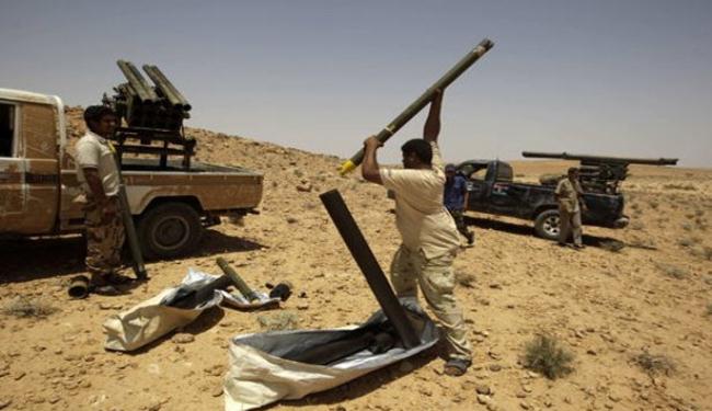 الثوار يشتبكون مع قوات القذافي بالبريقة