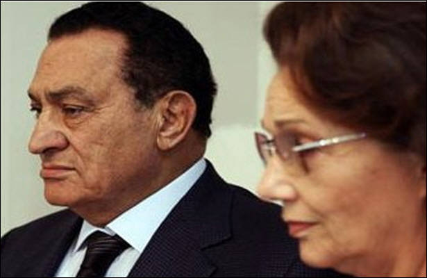 همسرمبارک حکام عرب راتهدید به افشاگری کرد