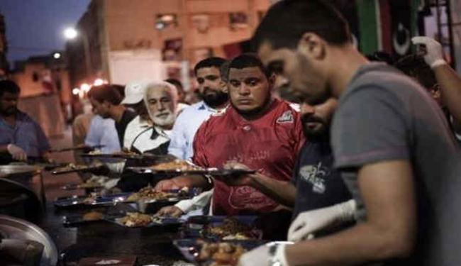 تهريب المواد الغذائية إلى ليبيا يربك السوق التونسية