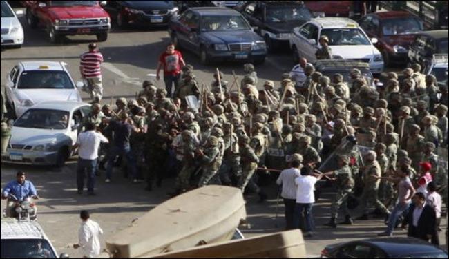 تجدد الاشتباكات بين الجيش والمتظاهرين بميدان التحرير