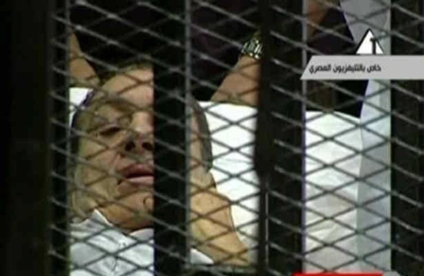 محاکمه حسنی مبارک آغاز شد