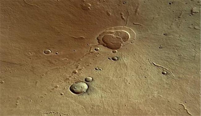 ناسا: صور لتدفق مياه مالحة على سطح المريخ