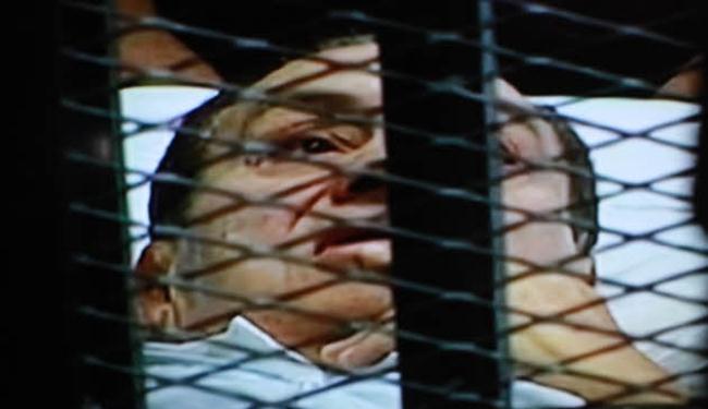 محاكمة مبارك فرحت الشعب المصري 