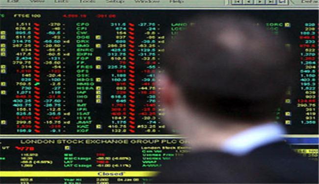 هبطت الاسهم العالمية الى أدنى مستوى لها في 11 شهرا
