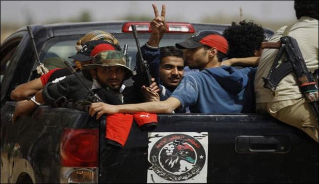 اربعة قتلى و49 جريحا من الثوار الليبيين جنوب مصراتة