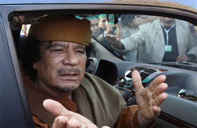  عرصه بر سرهنگ تنگ می‌شود