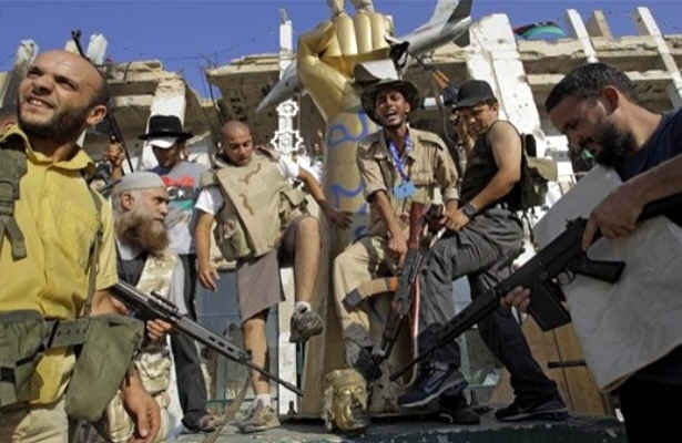 پافشاری ناتو برای ادامه عملیات درلیبی