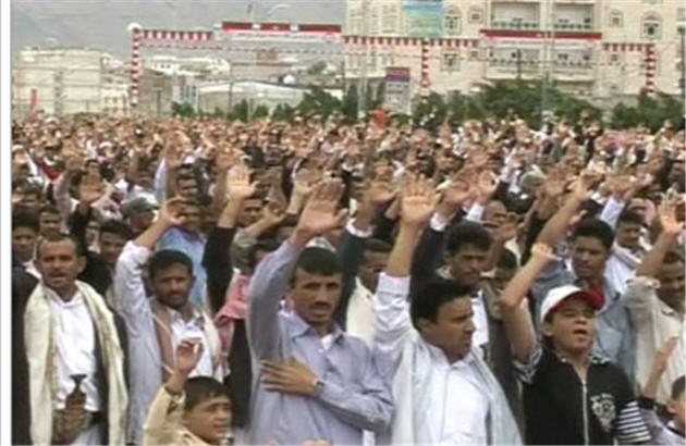 تظاهرات هزاران دانشجوی دانشگاه صنعا