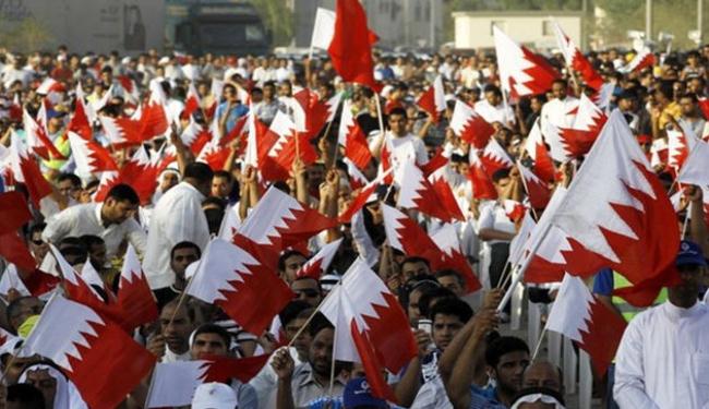 الامن البحريني يهاجم مسيرات استنكارا لاستشهاد شاب