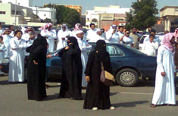 ترفند عربستان براي فرار از بحران