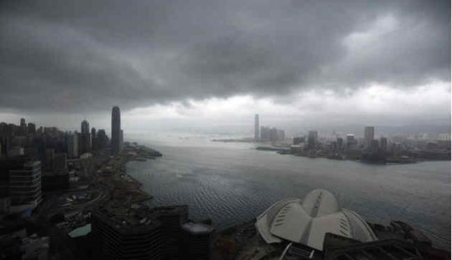 الاعصار نيسات يشل هونغ كونغ