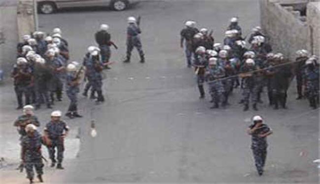 سلطات البحرين تقتحم المنازل بالمنامة وتعتقل 14 شابا