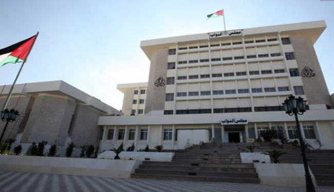نواب أردنيون يرفضون التدخل الخارجي بشؤون سوريا 