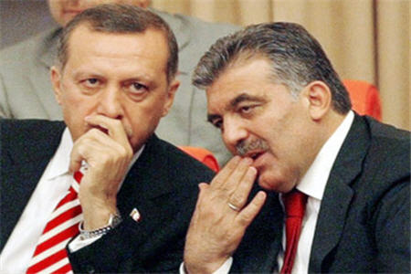آشکار شدن اختلافات اردوغان و گل در آستانۀ انتخابات ترکیه