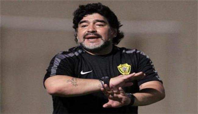 مارادونا يغادر المستشفى  بعد اجراء عملية تفتيت حصى 
