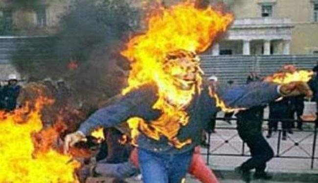 5 جامعيين مغاربة يحرقون أنفسهم بسبب البطالة