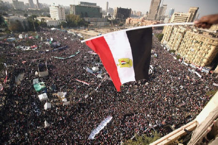 تظاهرات گسترده مصری‌ها ضد نظامیان