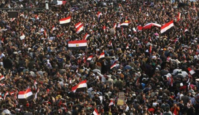 المصريون يطالبون بسقوط الكيان الإسرائيلي وإعدام مبارك   