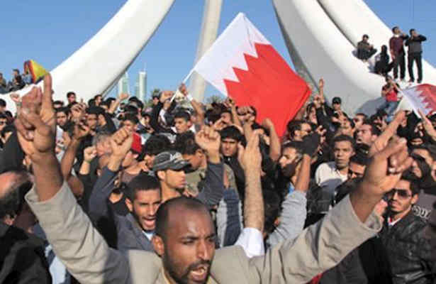 انقلابيون بحرين وارد ميدان شهدا شدند