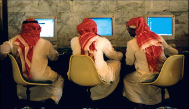 لجوء السعوديين إلى المواقع الالكترونية للتعبيرعن امتعاضهم