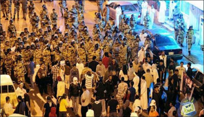 المحتجون السعوديون باتوا يطالبون باسقاط النظام