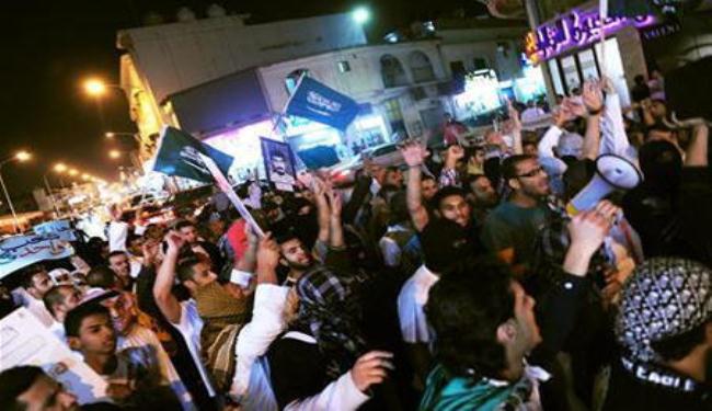 السعودية تعتبر الاحتجاجات مخالفة للإسلام وتهدد بقمعها 