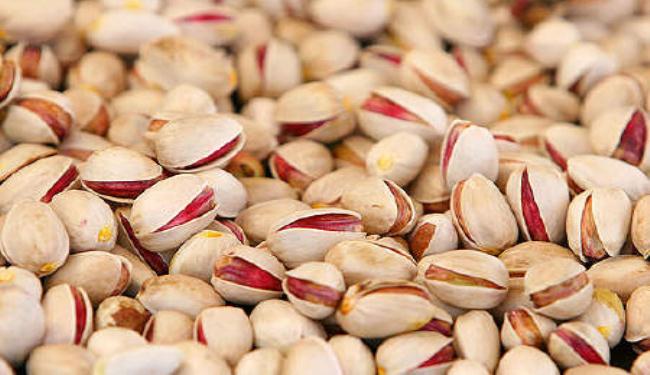 صادرات إيران من الفستق والقطران والمجوهرات تفوق ملياري دولار 