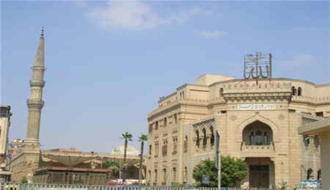 الأزهر قلق من 