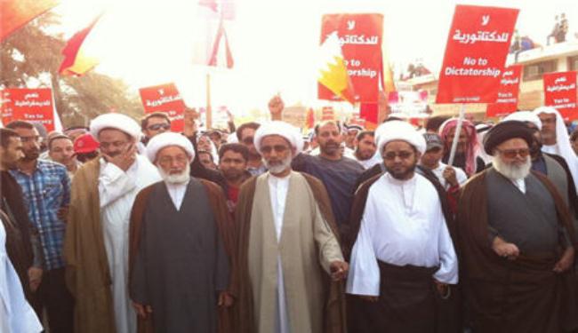 الشيخ قاسم والعلماء يتقدمون مسيرة لبيك يا بحرين  