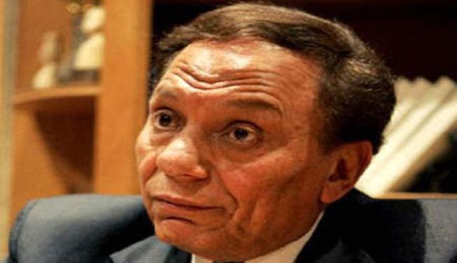 مؤلفو الدراما في مصر يتضمانون مع عادل إمام