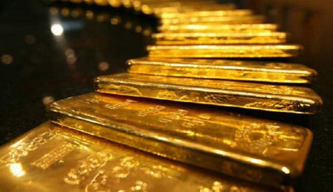 الذهب يتراجع إلى أدنى مستوى له منذ منتصف يناير
