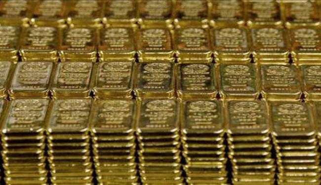 الذهب ينزل عن 1660 دولارا للاوقية مع انخفاض الدولار