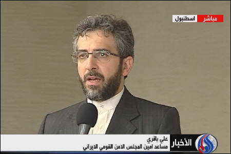 غرب براي موفقيت مذاكرات تحريم ها را لغو كند