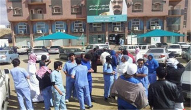 طلاب سعوديون يتظاهرون ضد ادارة جامعة ابها
