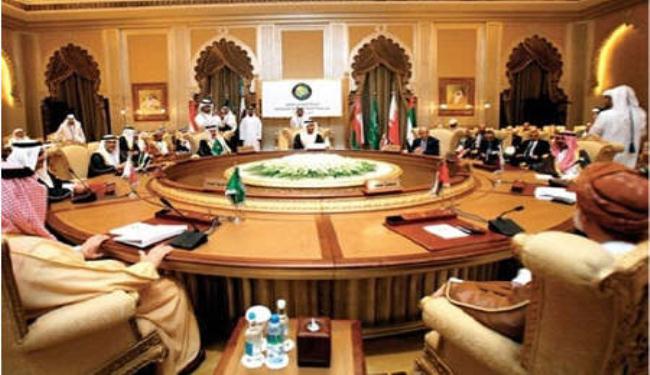 صحف قطرية تدعو لتدخل عسكري عربي في سوريا