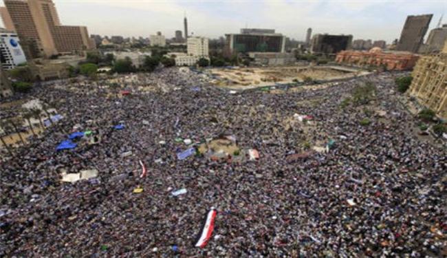 مليونية بميدان التحرير لتطبيق قانون العزل واسقاط العسكر
