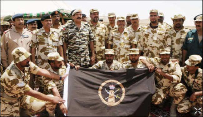 مجموعة قتالية للجيش البحريني يجري تمرينات بالسعودية