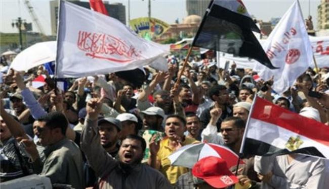 تظاهرات بمحافظات مصر للمطالبة بتسليم السلطة للمدنيين