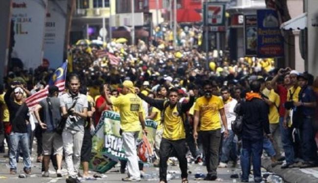 توقيف 222 شخصا في تظاهرة في العاصمة الماليزية