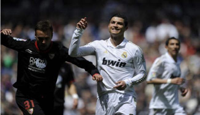 رونالدو يقود ريال مدريد للاقتراب من احراز لقب الدوري الاسباني