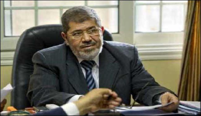 مرسي: الاعتداء على المتظاهرين جريمة بحق الشعب